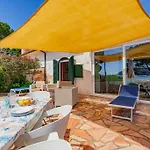 Сasa de vacaciones Scirocco Est