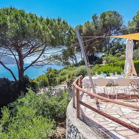 Nyaraló Scirocco Est Lacona