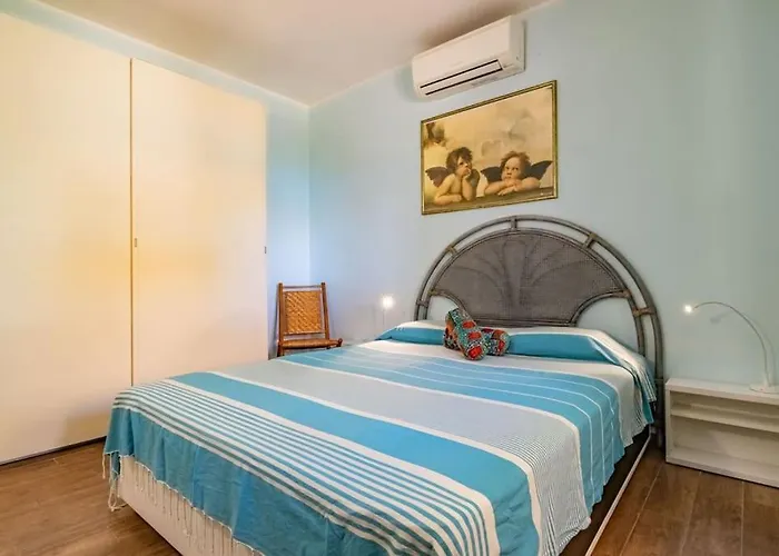 펜션 Scirocco Est 라코나