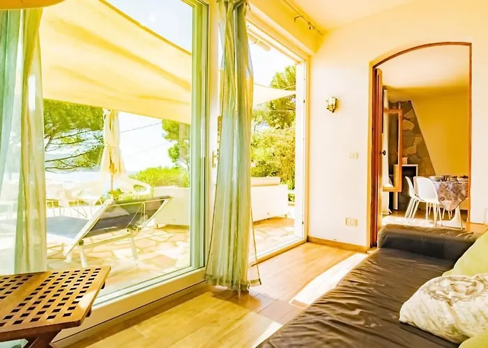 Scirocco Est 펜션 *